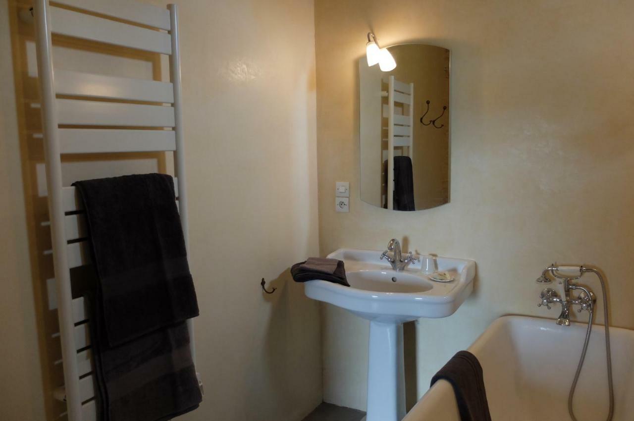 Chambres D'Hotes Dans Maison D'Artiste Galargues Bagian luar foto