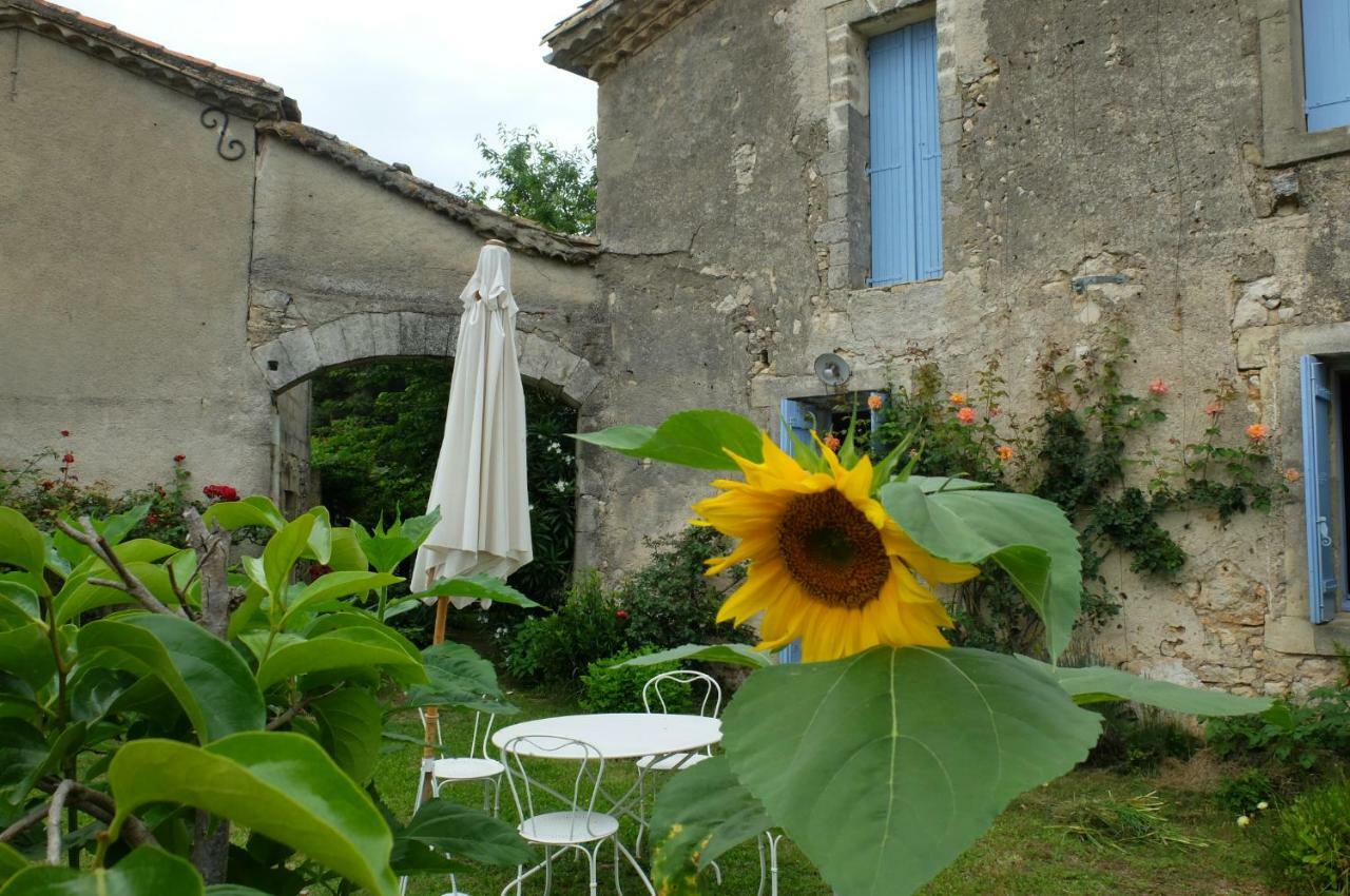 Chambres D'Hotes Dans Maison D'Artiste Galargues Bagian luar foto